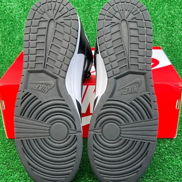 Men’s Nike Panda Dunks Hi Retro 10.5 - Picture 4 of 5